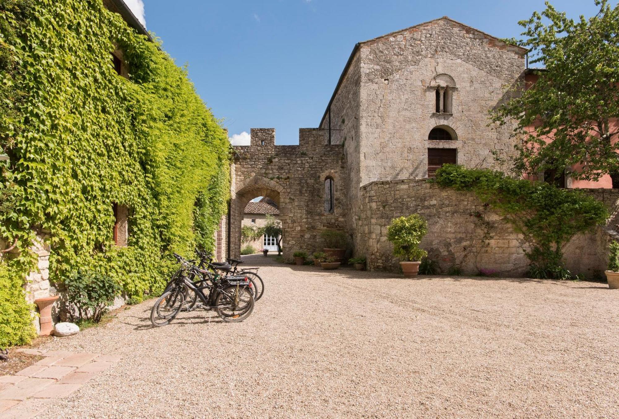 Borgo Pignano Tuscany ภายนอก รูปภาพ